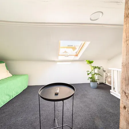Full Townhouse Center 100m From * Cascais