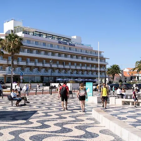 Full Townhouse Center 100m From Ferienhaus Cascais
